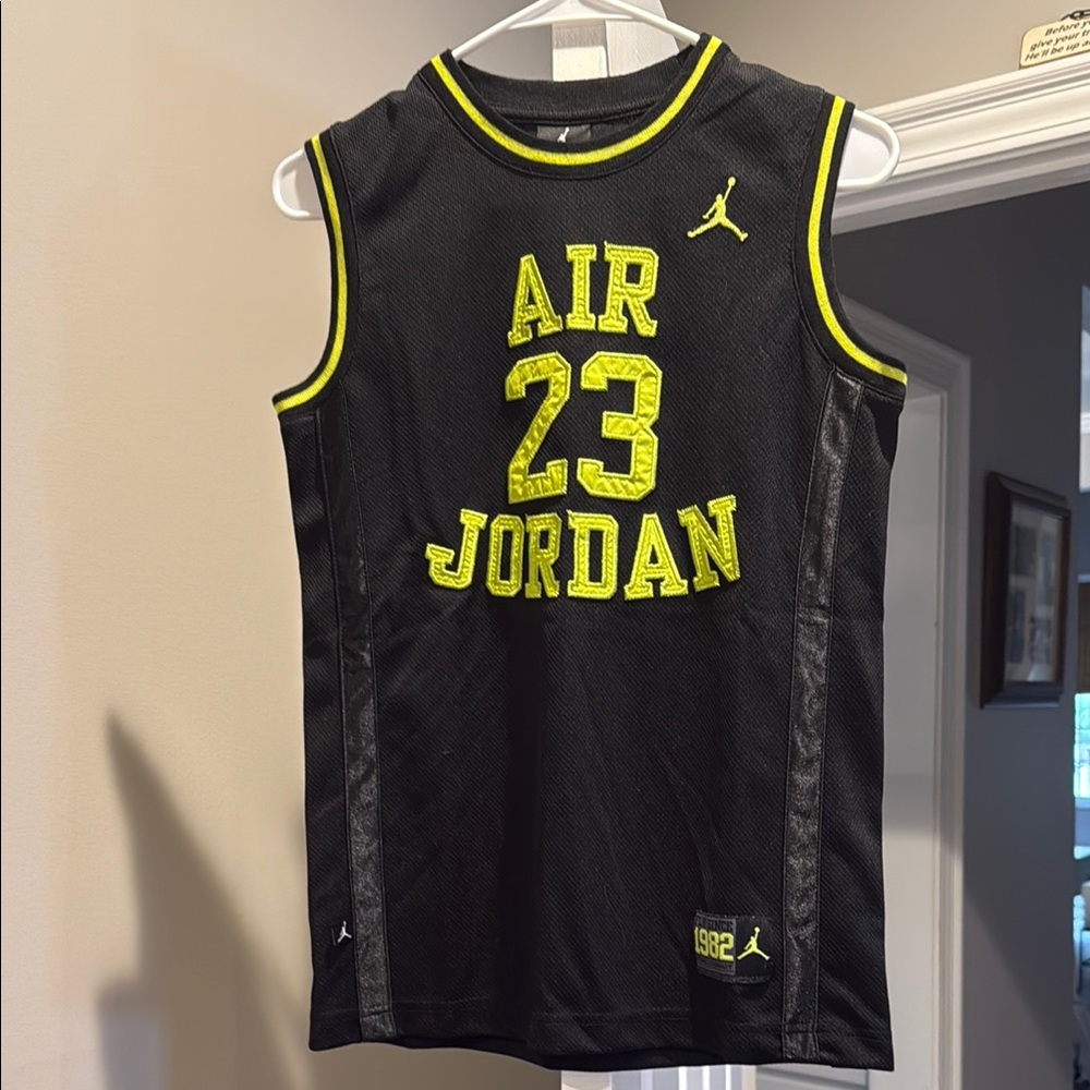 Jordan Black and Yellow Short Sleeve Tee